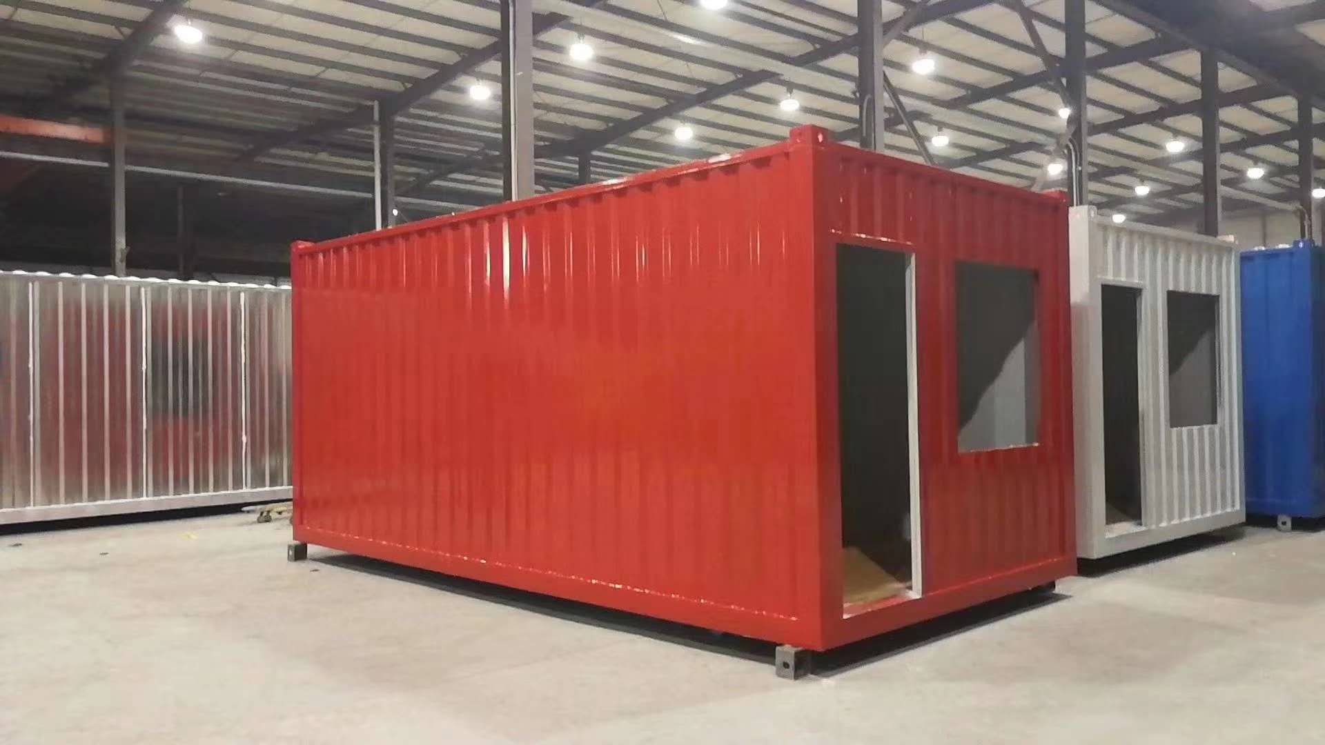 红色集装箱“箱”房